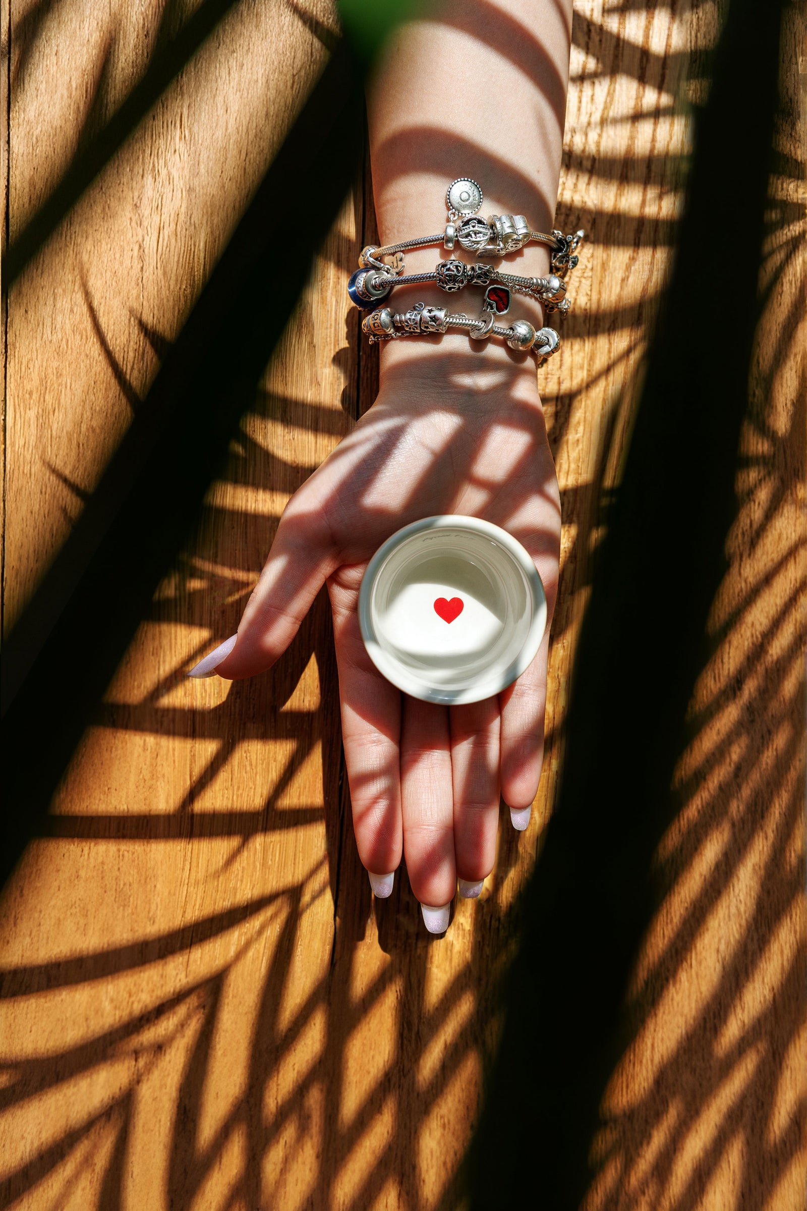 Cească espresso dublu Chiba intr-un mediu de cafenea de specialitate.